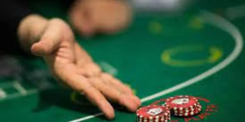 Tìm hiểu luật chơi game bài phỏm MIBET